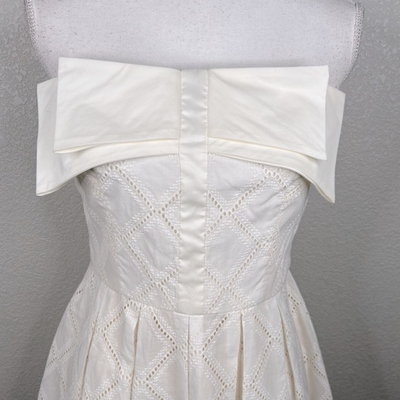 Trina Turk Cream Eyelet Sleeveless Fit & Flare Midi Summer Dress Size Medium - Picture 2 of 6